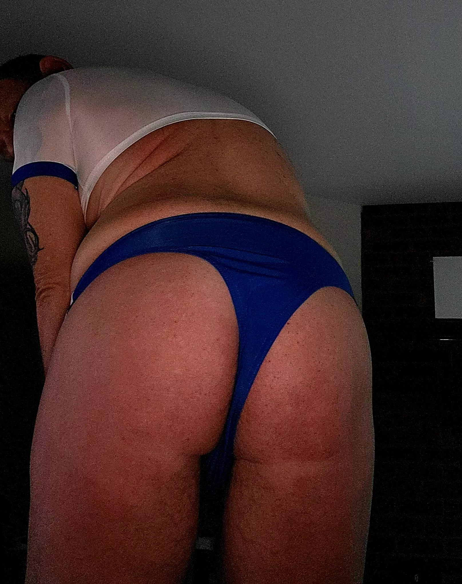 46 bi btm with your Christmas eve gift. Dm's welcome! 46 bi btm with your Christmas eve gift. Dm's welcome!