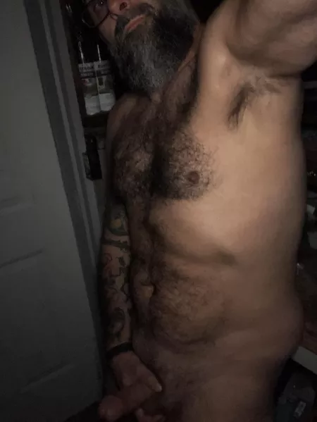 [47] Dadbod still gets the ladies excited, right?