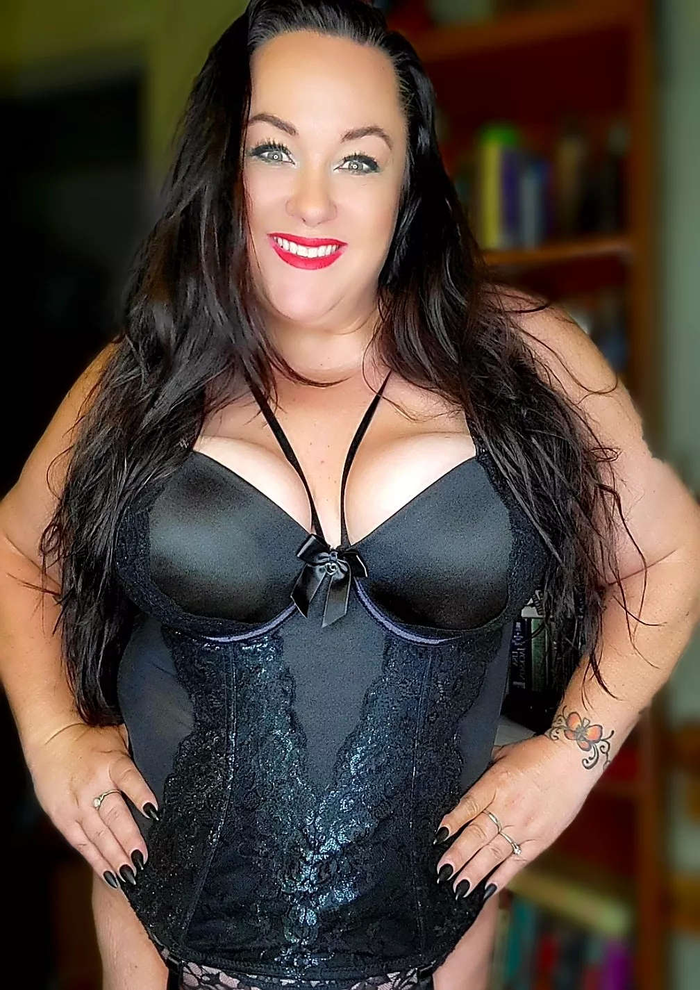47 year old Cougar MILF here! HIIII! Happy Saturday!