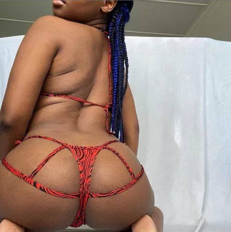 4β9 with a thick ass π would you fuck me? 4β9 with a thick ass π would you fuck me?