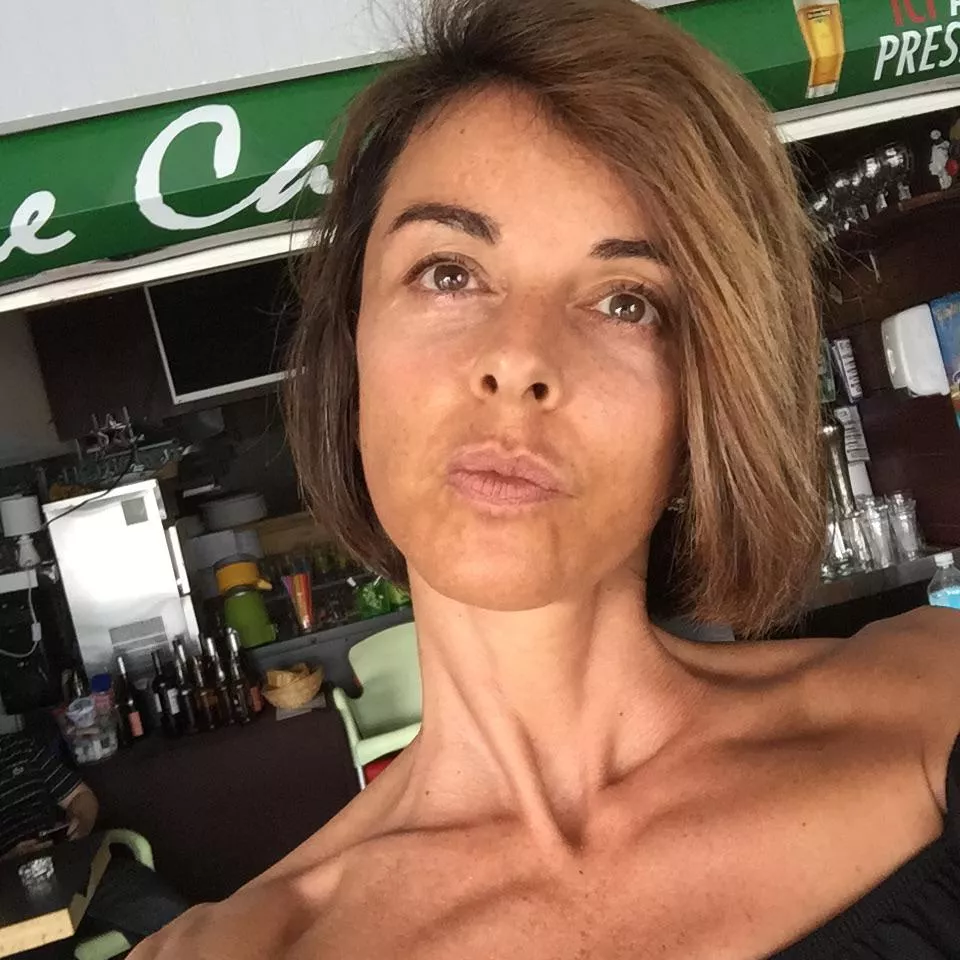 49 years old Married cheating slut needs her face covered in cum, will share her social for You to send it to. Kik: JFLS25 49 years old Married cheating slut needs her face covered in cum, will share her social for You to send it to. Kik: JFLS25