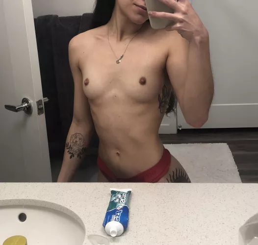 5’ 90lb [f]uck toy (toothpaste for scale)