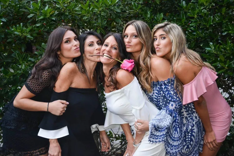 [5] the whole family😌