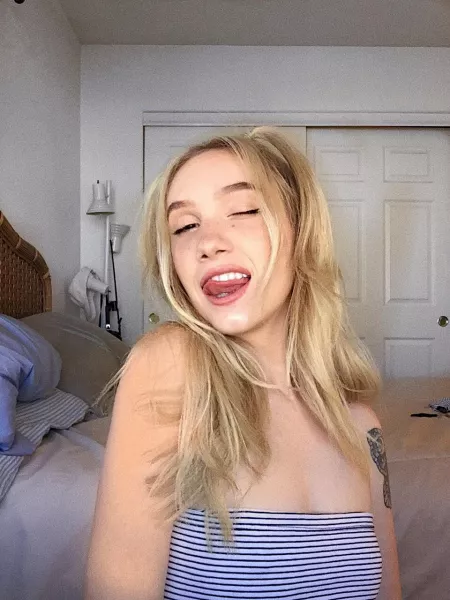 50 % off cum play ๐