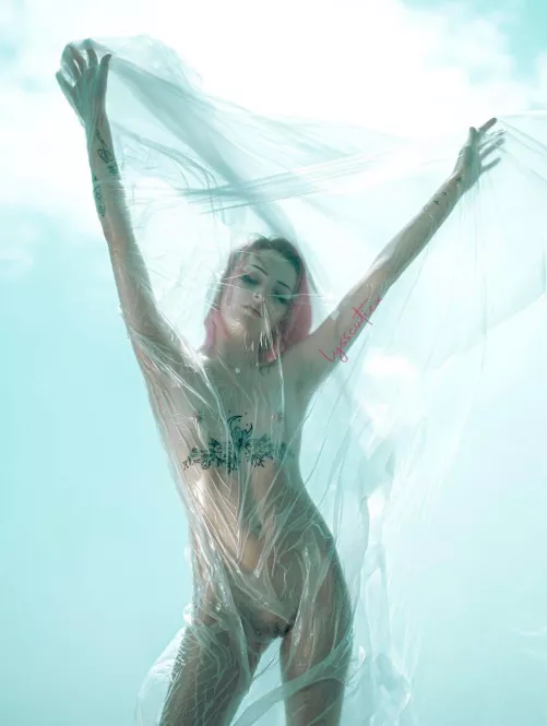 5’1 and 85lbs for you to toss around 😜