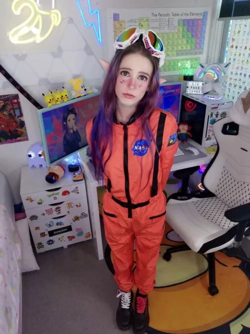 5'2 elf astronaut π©βπβ€οΈ