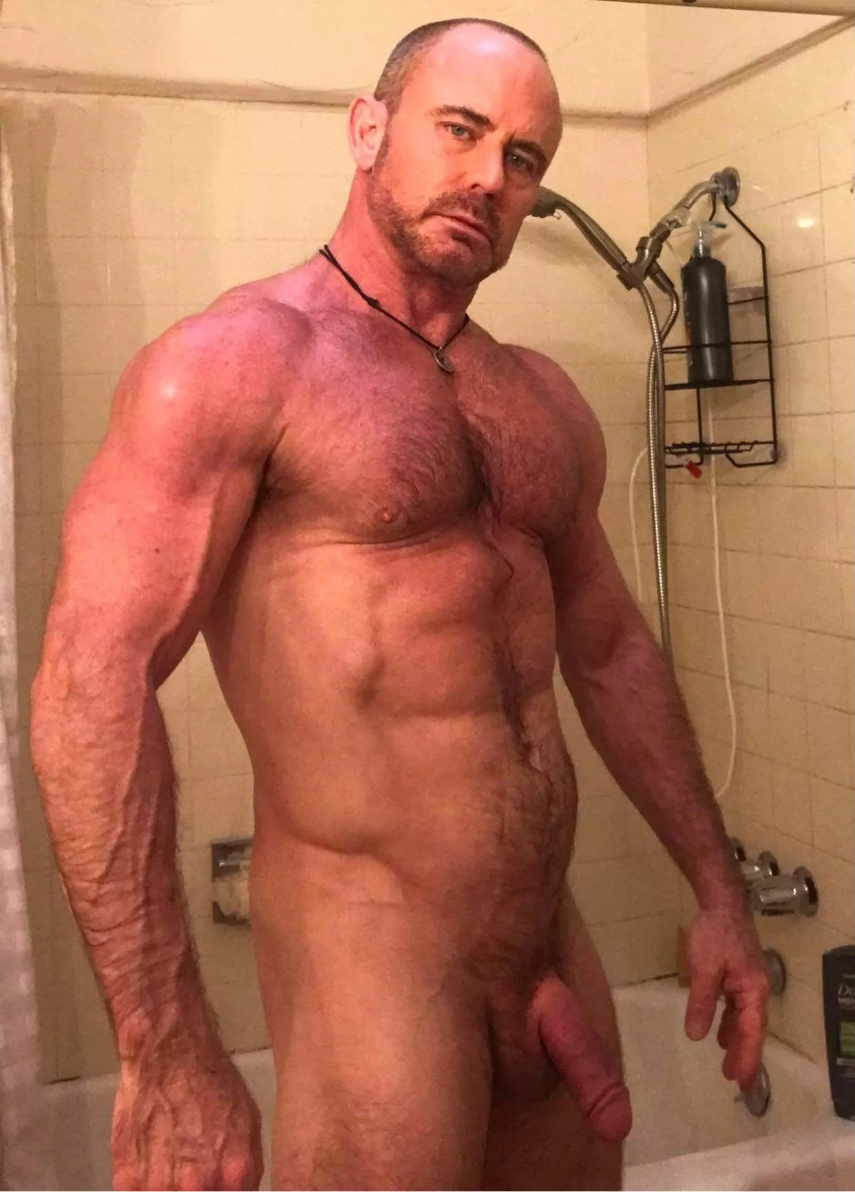 [52] m Palm Springs it’s IBC week looking to meet some hot masculine hairy daddies, hit me up:-)