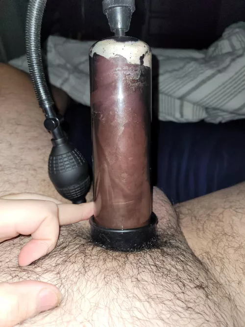 1 hr in it and not really pumping my cock as you can see not stretched out ...
