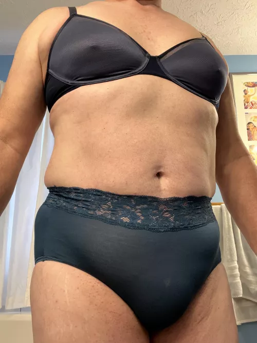 (60) I love this brief panties and bra