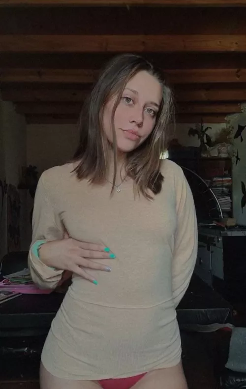 🥳 60% off right now 😋 18 yo PE student 🏋️♀️ 🍐 lots of content 🍐 Honest dick rating 🍐 Customs 💦 nudes 🥵 masturbation