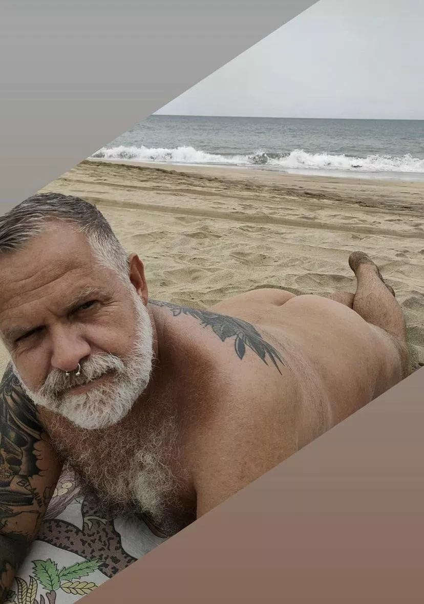 60 years old daddy bear needs a back massage who’s good at it ? 60 years old daddy bear needs a back massage who’s good at it ?