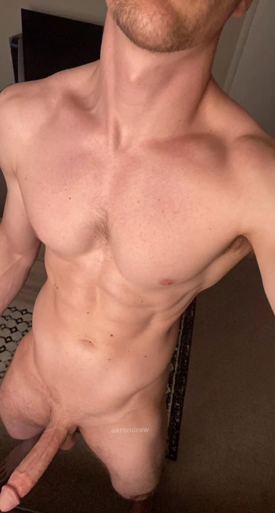 6’1”, 190 lbs and a big cock. Who wants to taste me? 6’1”, 190 lbs and a big cock. Who wants to taste me?