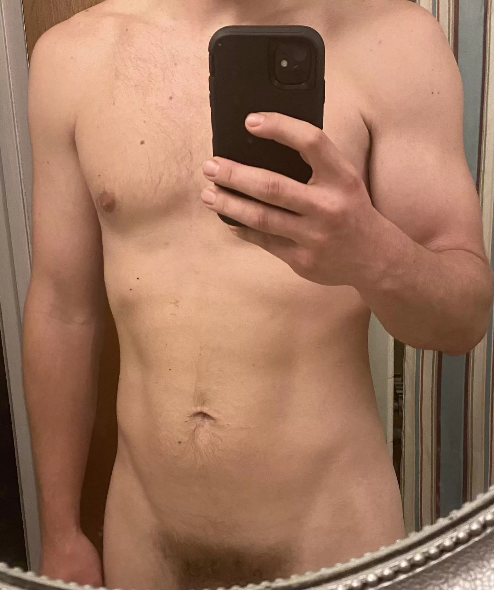 6’2” and not super hairy.. Do y’all think I’m an otter?