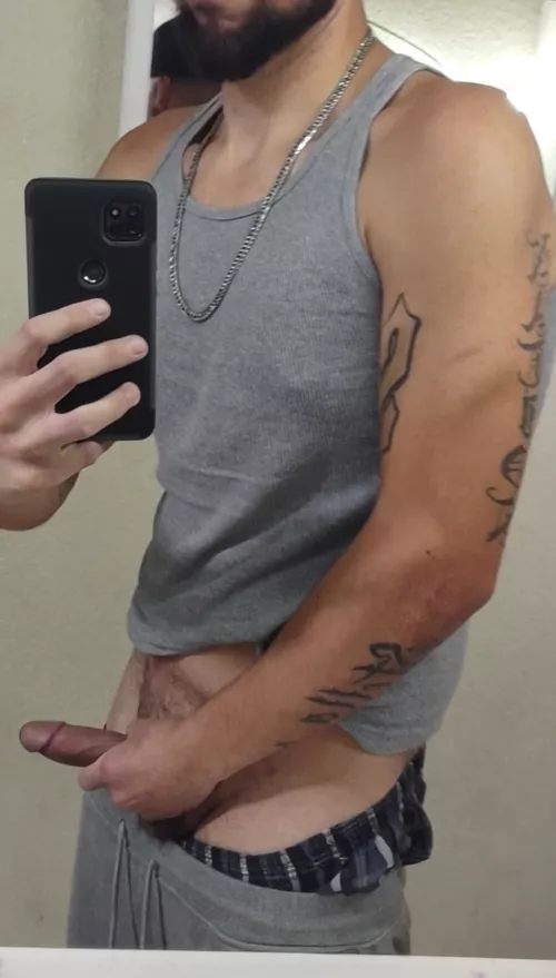 6'2 Hispanic 31 and lots of Fun💦😉