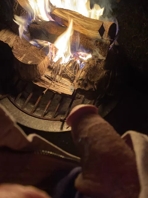 [65] Any girlies wanna be on their knees here. You know what to do