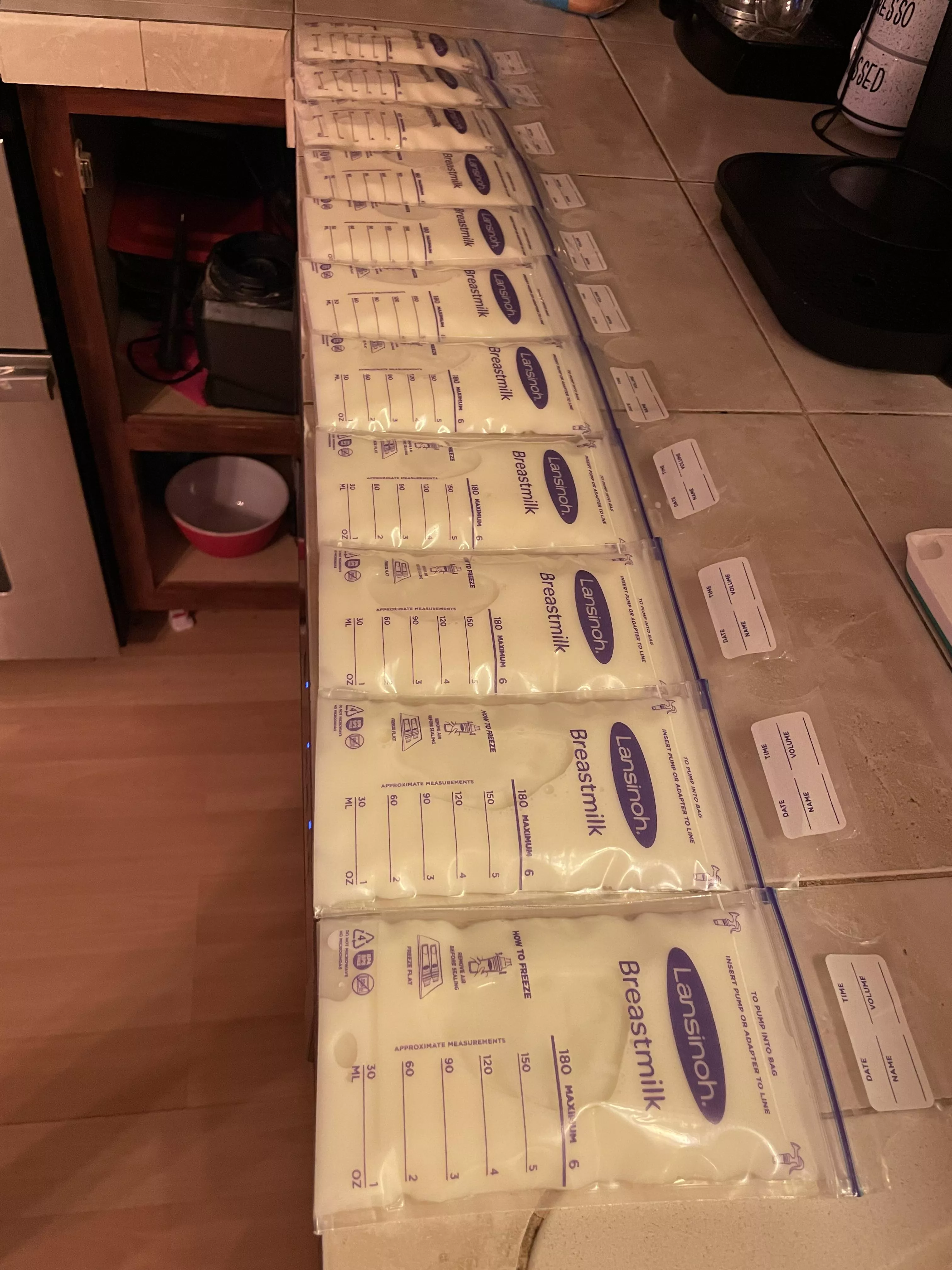 66oz bagged today, thinking about trying to make breast milk ice cream 🥰