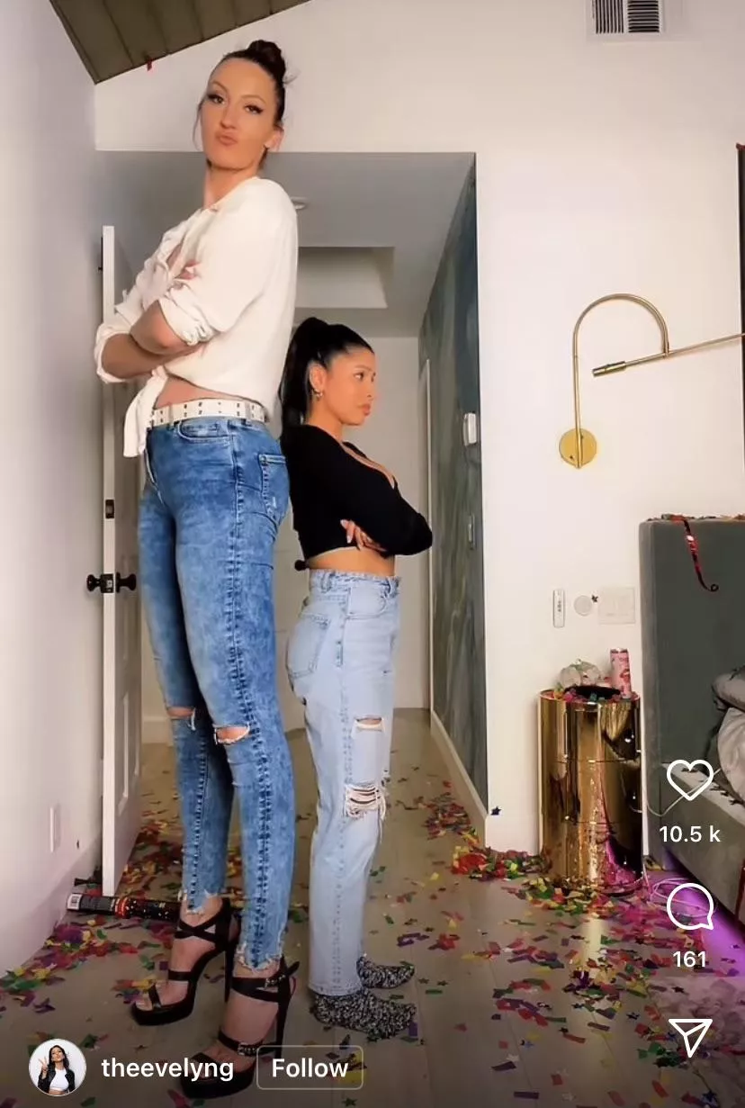 6’8 Ekaterina Lisina 7’2 in heels v 5’3 Evelyn Gonzalez