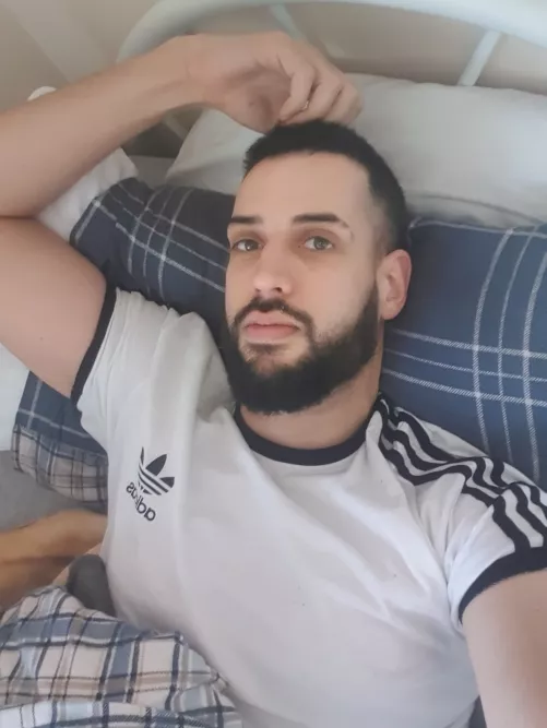 69 days clean and sober 😏 its nice to not look like a corpse !