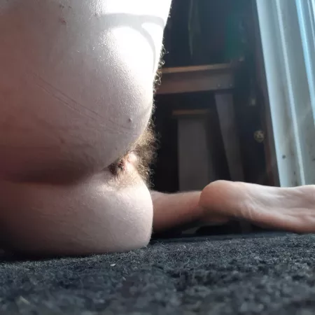 A beautiful scrunched asshole for you A beautiful scrunched asshole for you