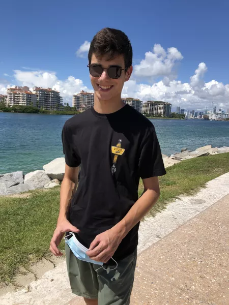 A bit lonely, anyone wanna talk? A bit lonely, anyone wanna talk?