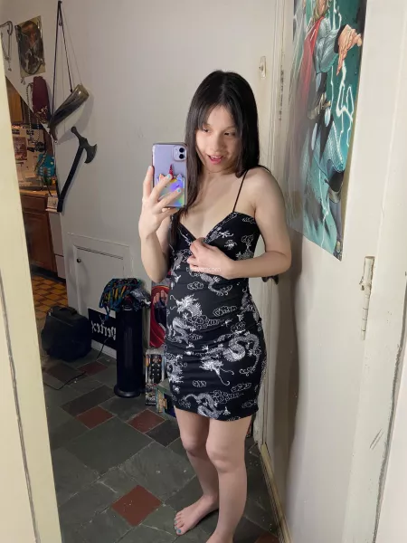 a bit of cleavage since i have tiny titties! a bit of cleavage since i have tiny titties!