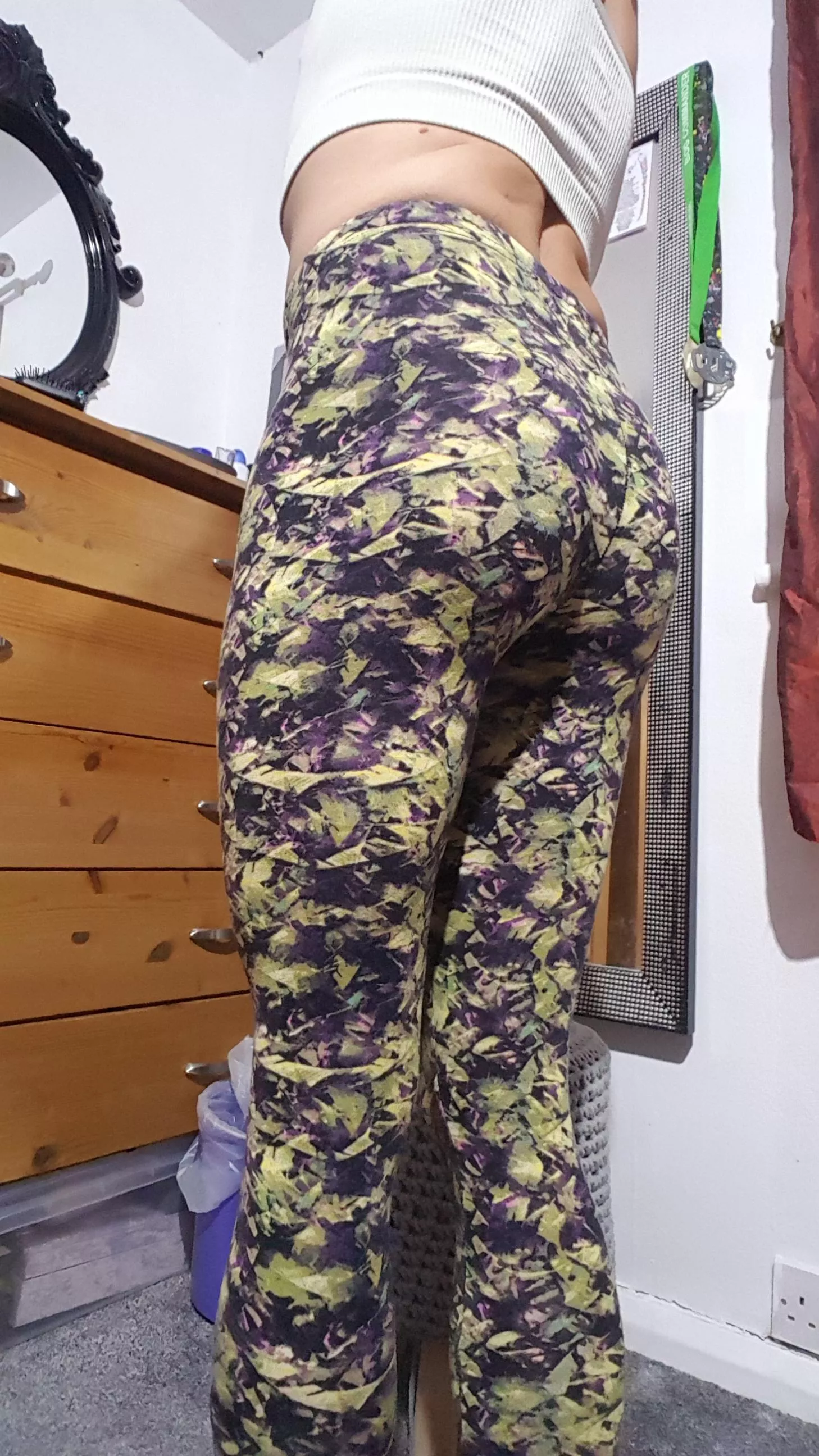 A chaotic pattern on these leggings! :) A chaotic pattern on these leggings! :)