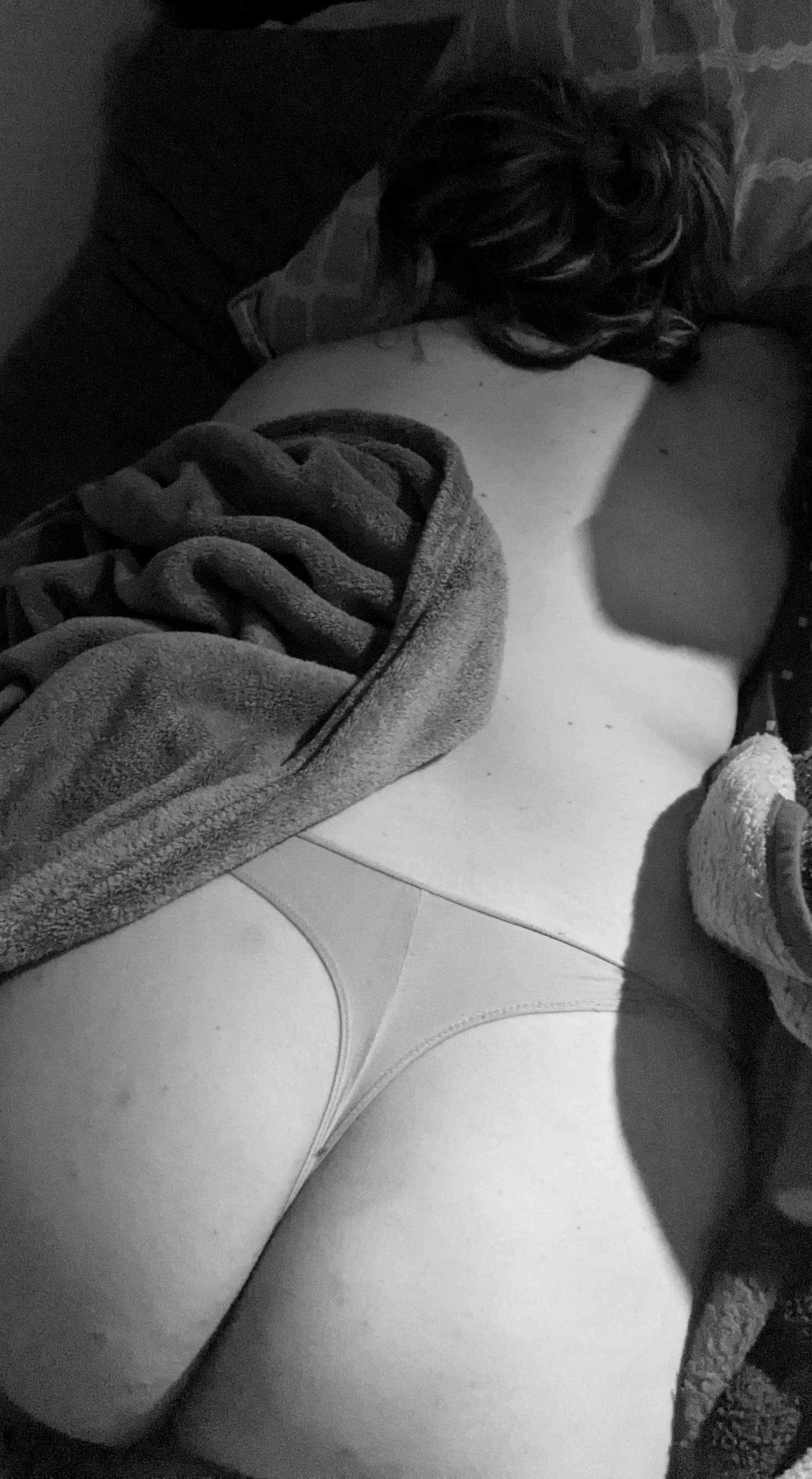 A Couple Welcoming Hot DMs. Look Through Our History ?