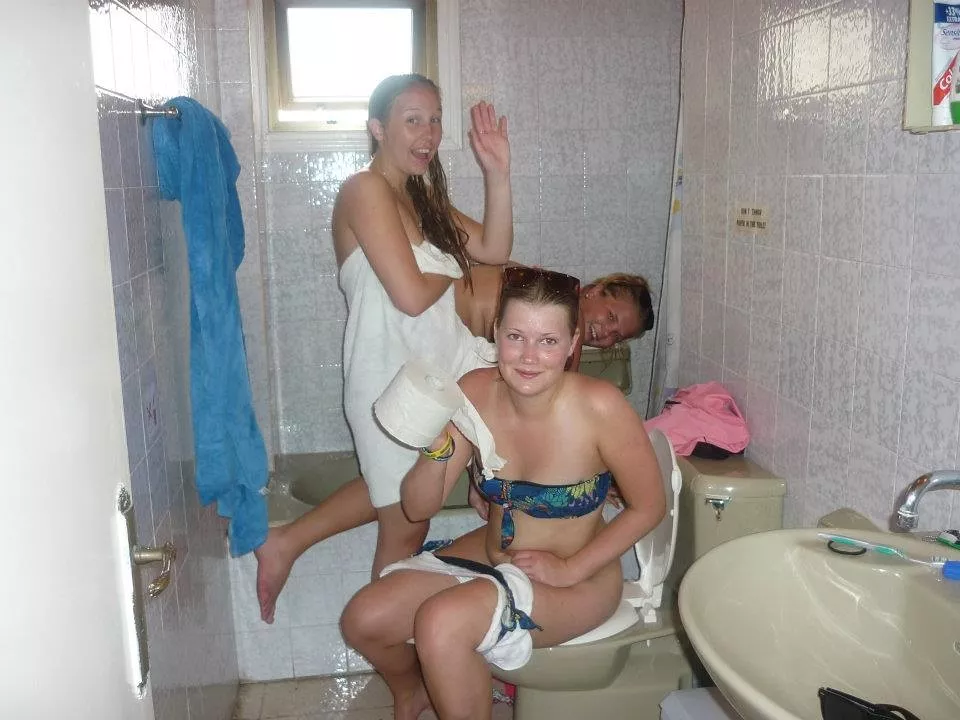 A crowded bathroom A crowded bathroom