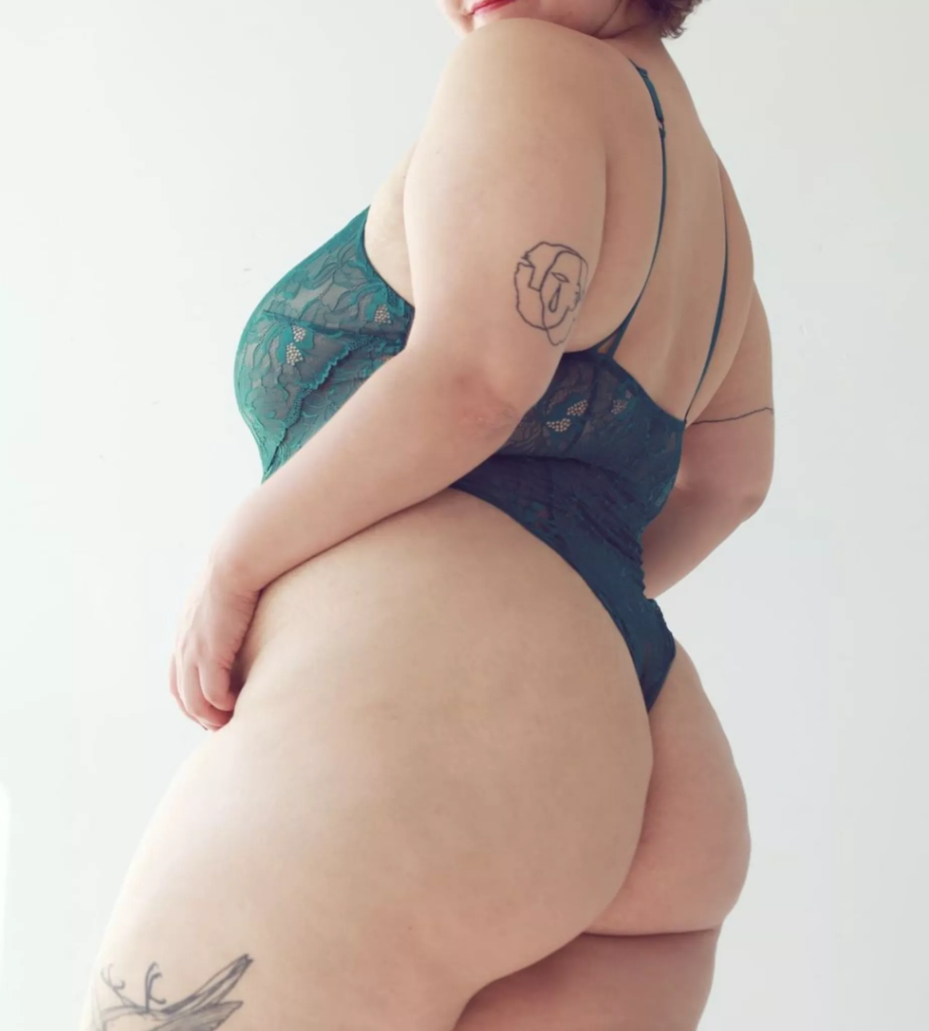 ☆ 🅽🅰🆄🅶🅷🆃🆈 ☆ A curvy brat that likes to make you cum.💋 @billieblues @freebillieblues