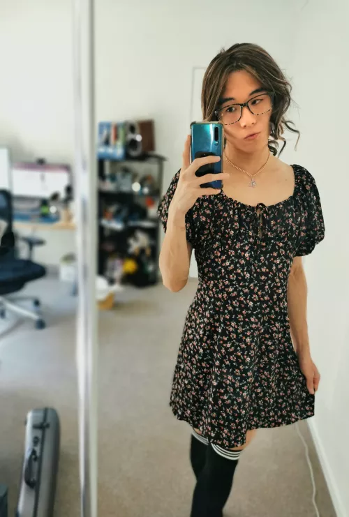 A cute boy just told me I look cute in this dress aaaaaaa~😳🥺🥰