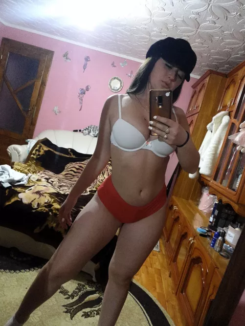 A few people asked if I was going to post something violet for February. I hope this will suffice :)