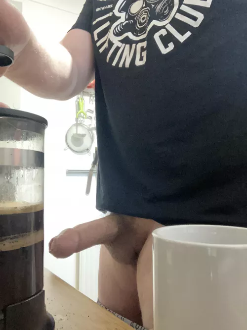 A fun benefit of doing Dry January is I am horny all the damn time.