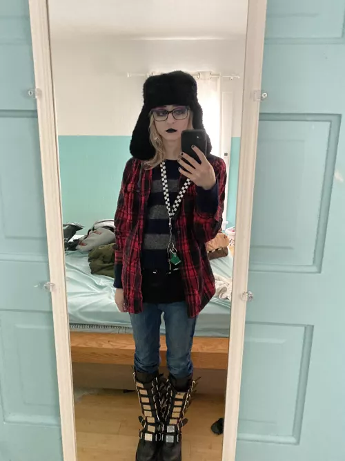 A girl at hottopic called me a baddie today. Good day 🙂 A girl at hottopic called me a baddie today. Good day 🙂