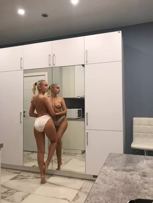 A good camera is not enough for a good shot. The main thing is a hot girl