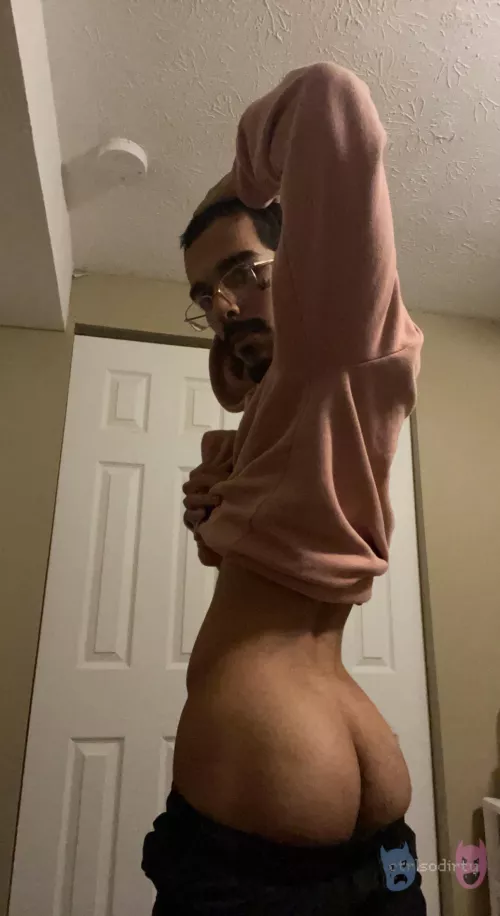 a lil cake for you all π