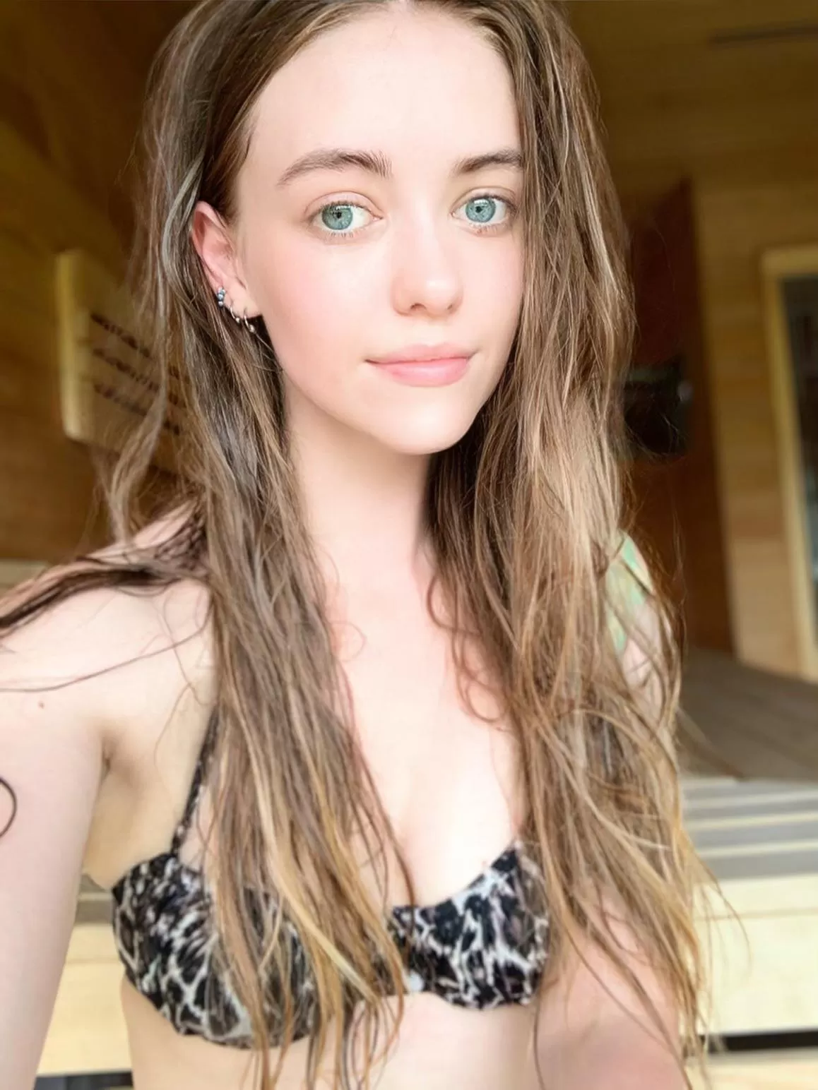 A little natural pic, fresh out the steam room 🧖‍♀️