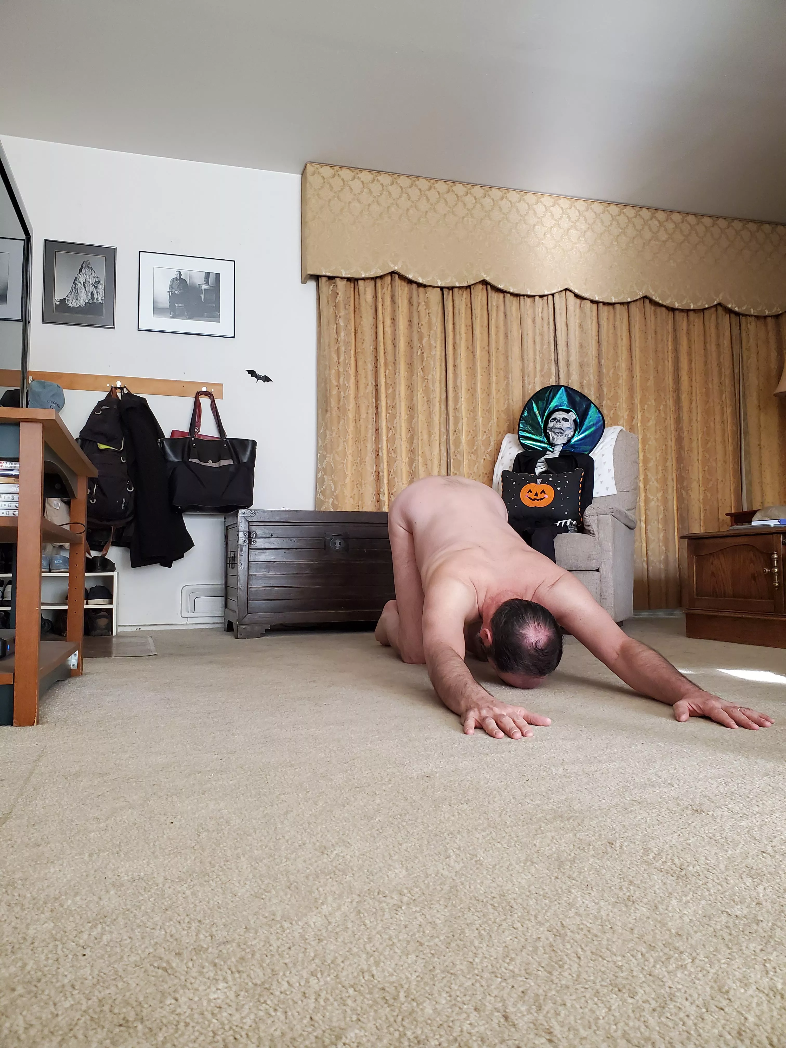 A little puppy action for today's u/M_asin_Manci Reddit yoga challenge! Feel free to join us! ππ§ββοΈπ A little puppy action for today's u/M_asin_Manci Reddit yoga challenge! Feel free to join us! ππ§ββοΈπ