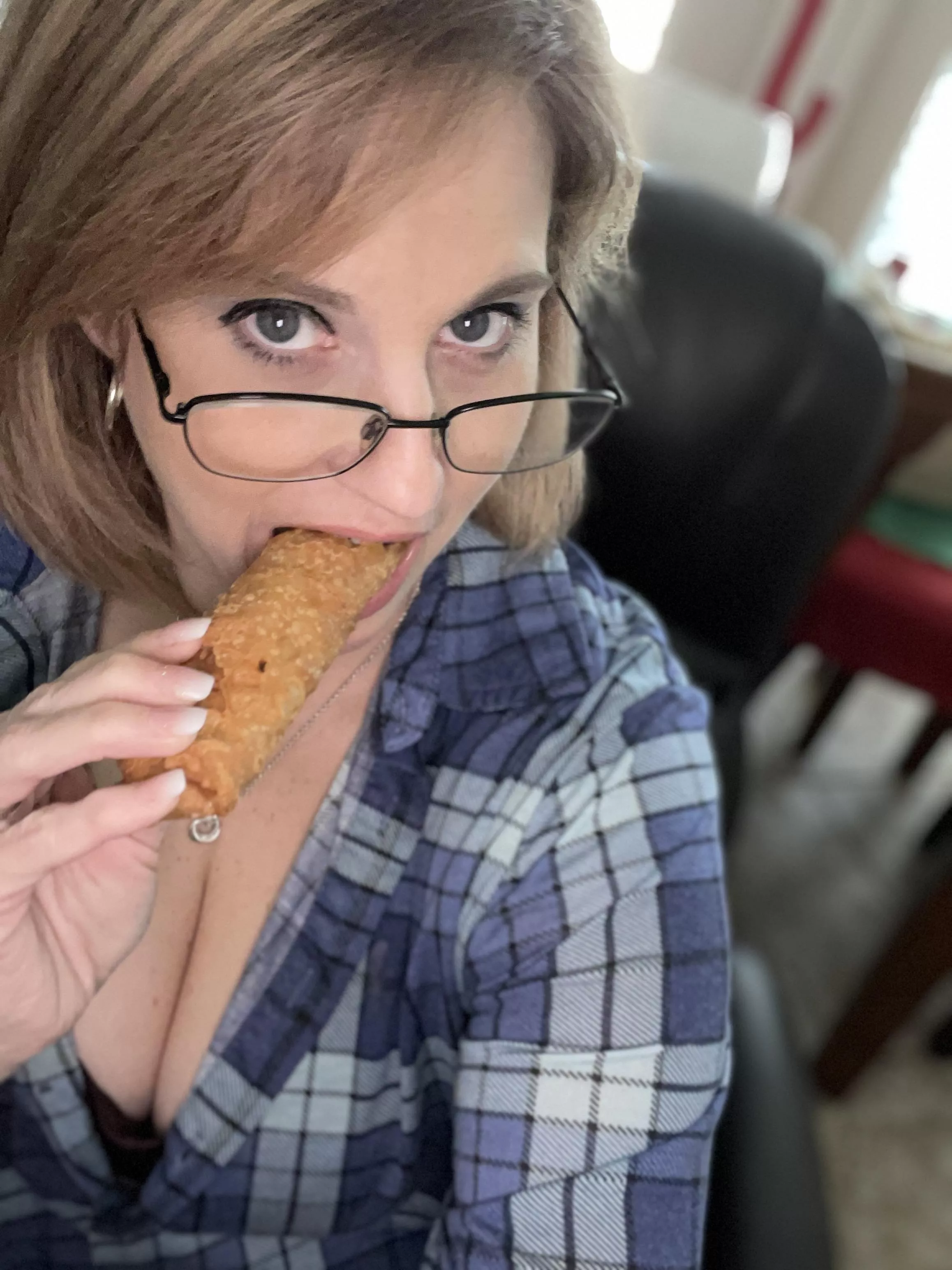 A little sauce with my egg roll would be nice!