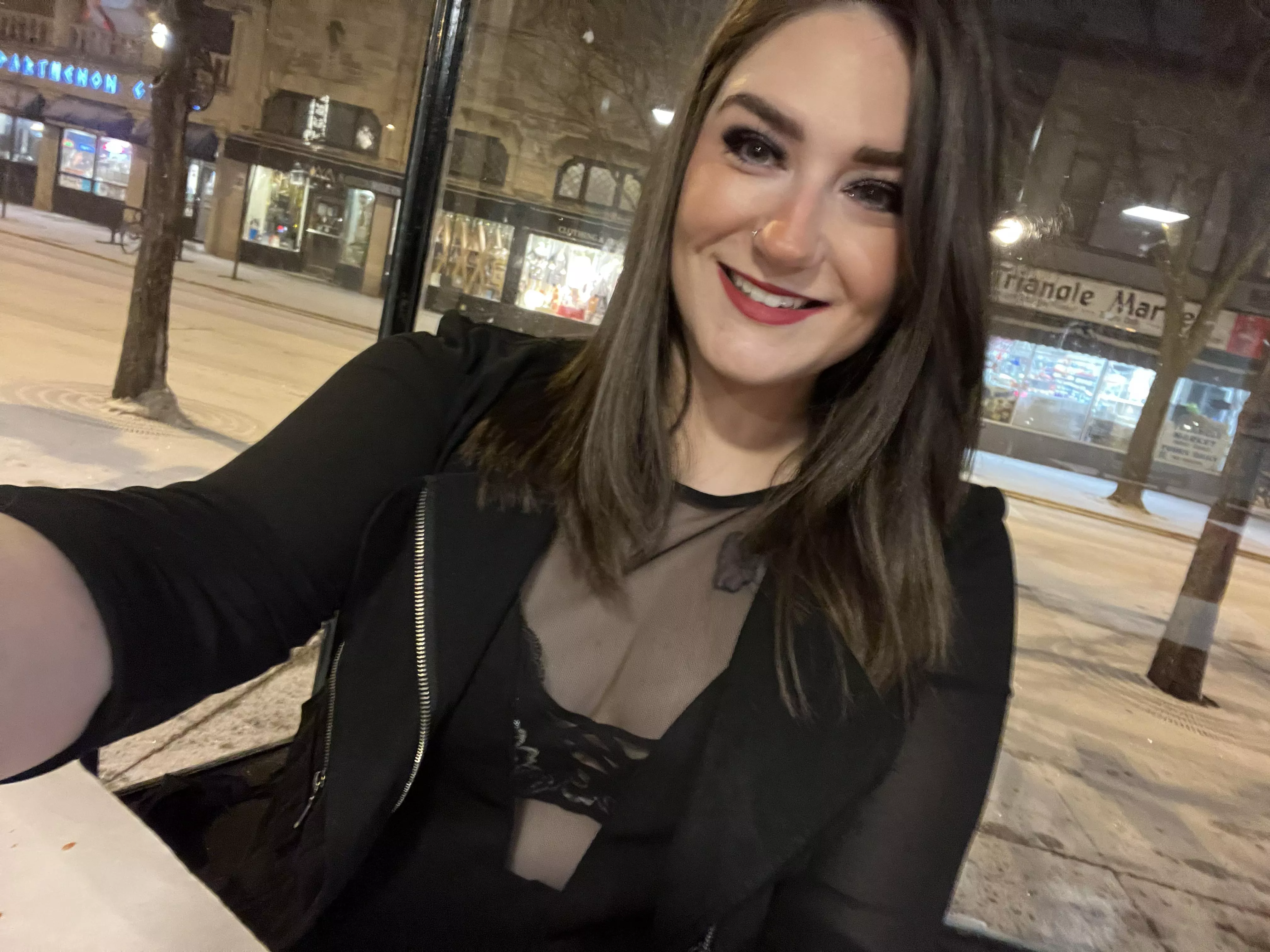 A little see through at dinner never hurt 🤷🏼‍♀️