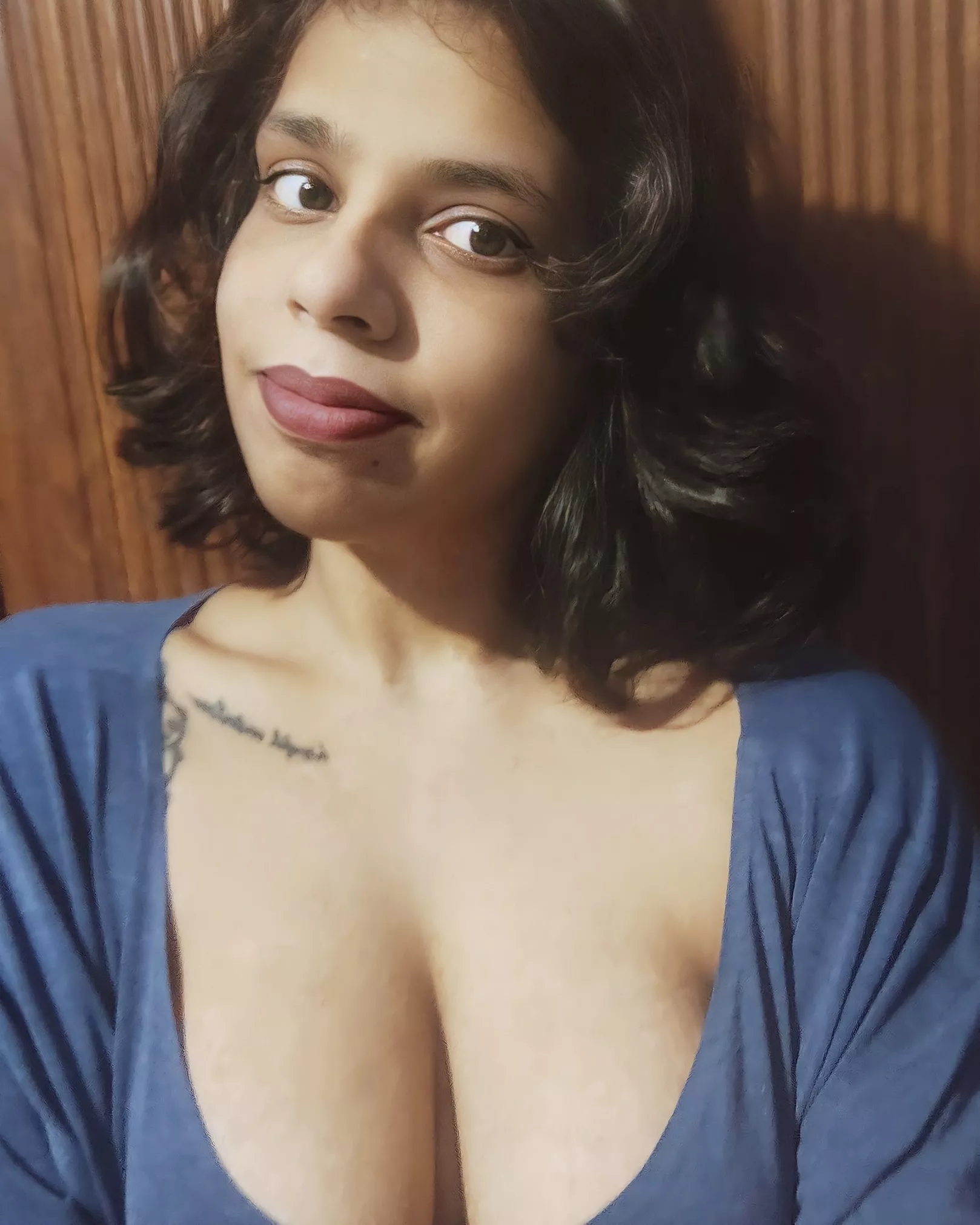 A mild post (f) A mild post (f)