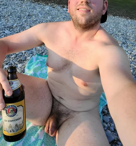 A Münchner Hell on the Isar 🇩🇪🍻