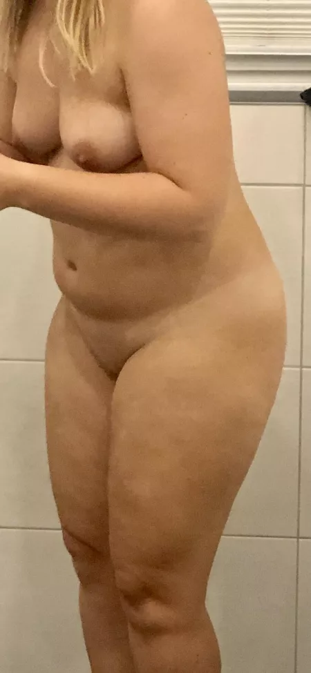 A new pic of my tits ?