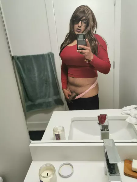 A or B? (A: you're bigger than me, I blow you ; B: I'm bigger than you, you blow me). I'm 5 A or B? (A: you're bigger than me, I blow you ; B: I'm bigger than you, you blow me). I'm 5