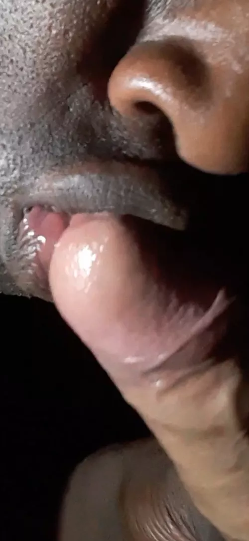 A passionate kiss, Kiss the one you Love.