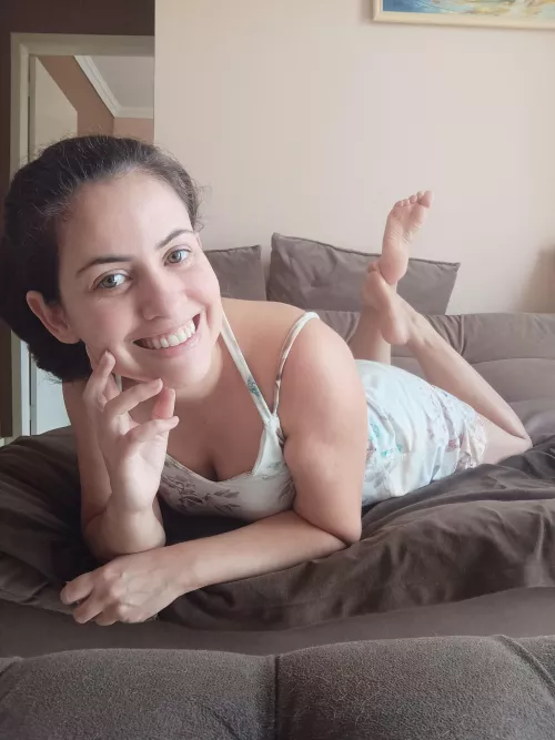 A pose to brighten your day 😘