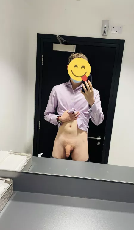A quick pic between meals. π