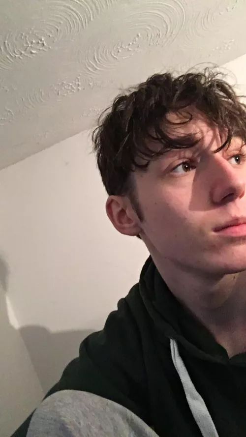 A rare picture of myself where I don’t dislike everything about it, even though I’m breaking out a lil