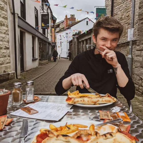 (A very fattening) Brunch with the bf - Of course he had to take a picture while I was shoveling food into my face 😂