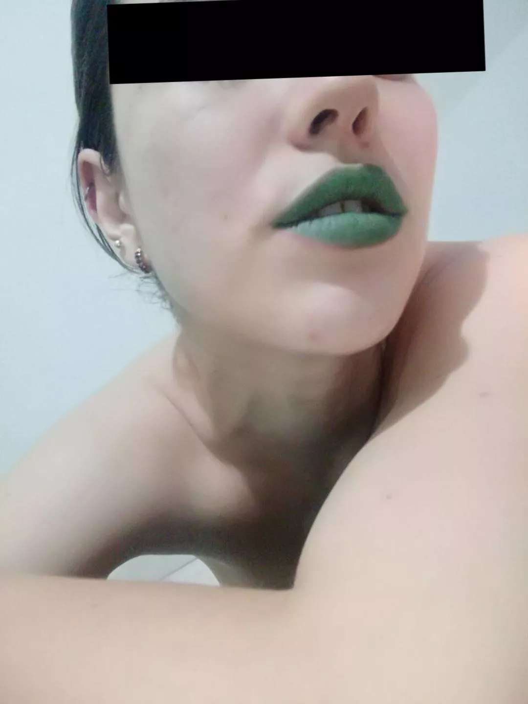 A very sexy close up showing my new color