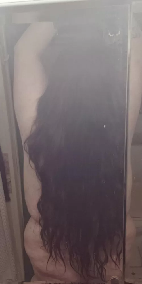 A voluptuous goddess with Rapunzel hair π₯°π₯°